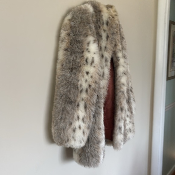 VINTAGE Jordache Faux Fur Coat USA-Fire LG- Read AMAZING STYLE- GLAM- PERFECT - Picture 3 of 8